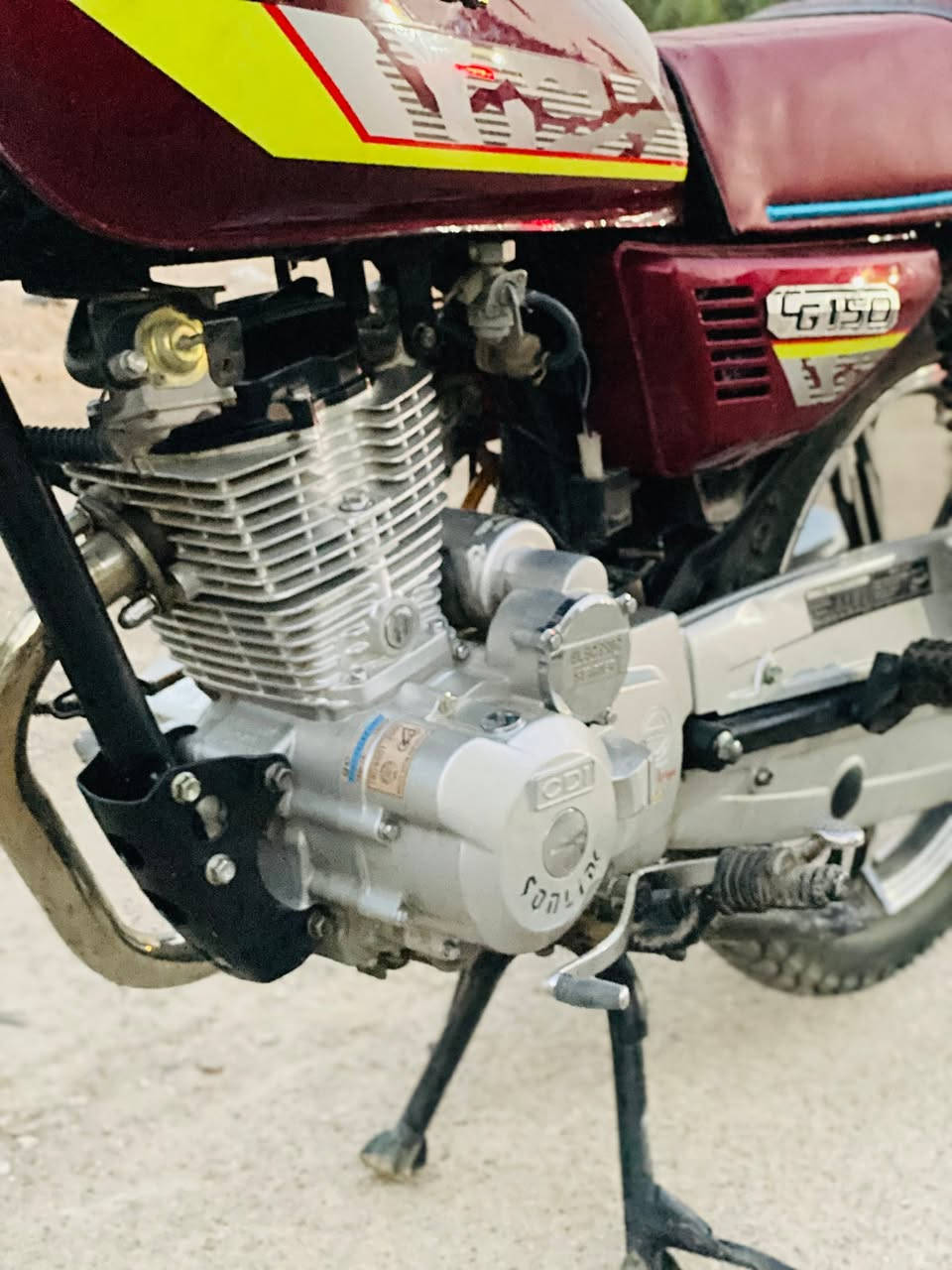 سونك سيفان للبيع 5 كير مكنيه150 cc دراجه نضيفه تايرات جوبلس كلشي شغال بيها أوراق موجود موديل 2023 عنوان بغداد 

السعر 550 وبيها مجال 

***********

