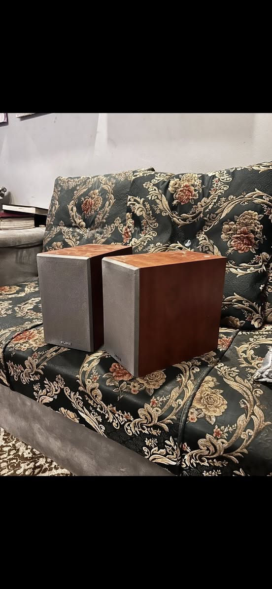 سماعات لون صاجي كولش نضيفات نضافتهن 98 بل 100 صوتهن تحفه فنيه حولش حلو بيز مالتهن كولش حلو تويتر جرس كولش حلو سعر 60 لف مكاني بغداد ***********
