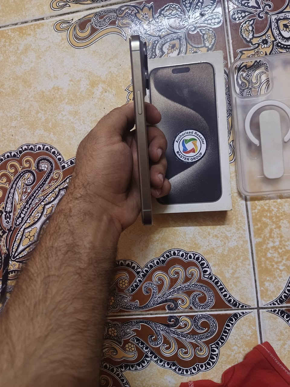 السلام عليكم ايفون 15 برو ماكس للبيع بطاريه 90 ماستر نضيف كلش ما داخل تصليح ماستر السعر مليون و50 المكان بغداد الشعب ***********
