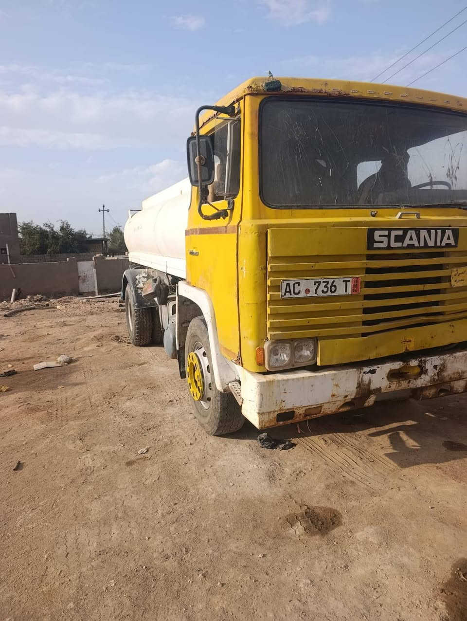 السلام عليكم سكانيه فطيمه سياره جاهزه لشغل محرك بل كارتون قطرت بخار مابي سياره كير واكسن جدد سياره سعرها 90 وبي مجال لشراي ***********
المكان ديوانيه ***********
