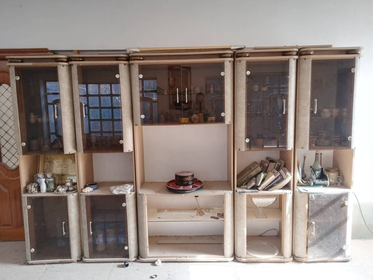 سلام عليكم غراض المنزليه للبيع تردون جزء منهن او كلهن للاتصال ***********
