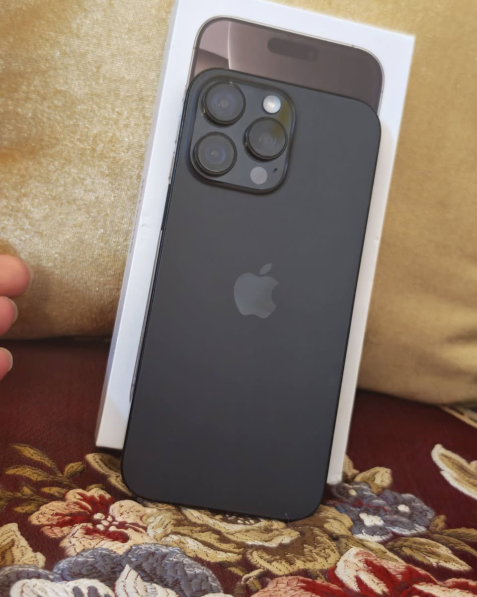 سلام عليكم للبيع أو مراوس ايفون 16 برو ماكس بطاريته 100 شرق اوسط ذاكرة 256 مكفول فقط مبدل شاشه نوعيه زينه كلش سلاسه فول شرط الفحص الجهاز مكفول ما بي إي خلل السعر 925 🔥🔥 مكاني كربلاء للتواصل عل رقم ***********
