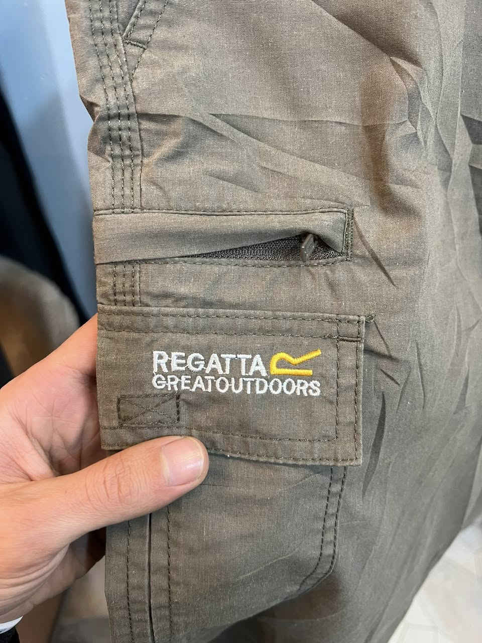 .
REGATTA
orginal
size _36_100CM
قطعە نظافە%99
توصیل _جمح
بالە مستخدم 
طول_100
***********
