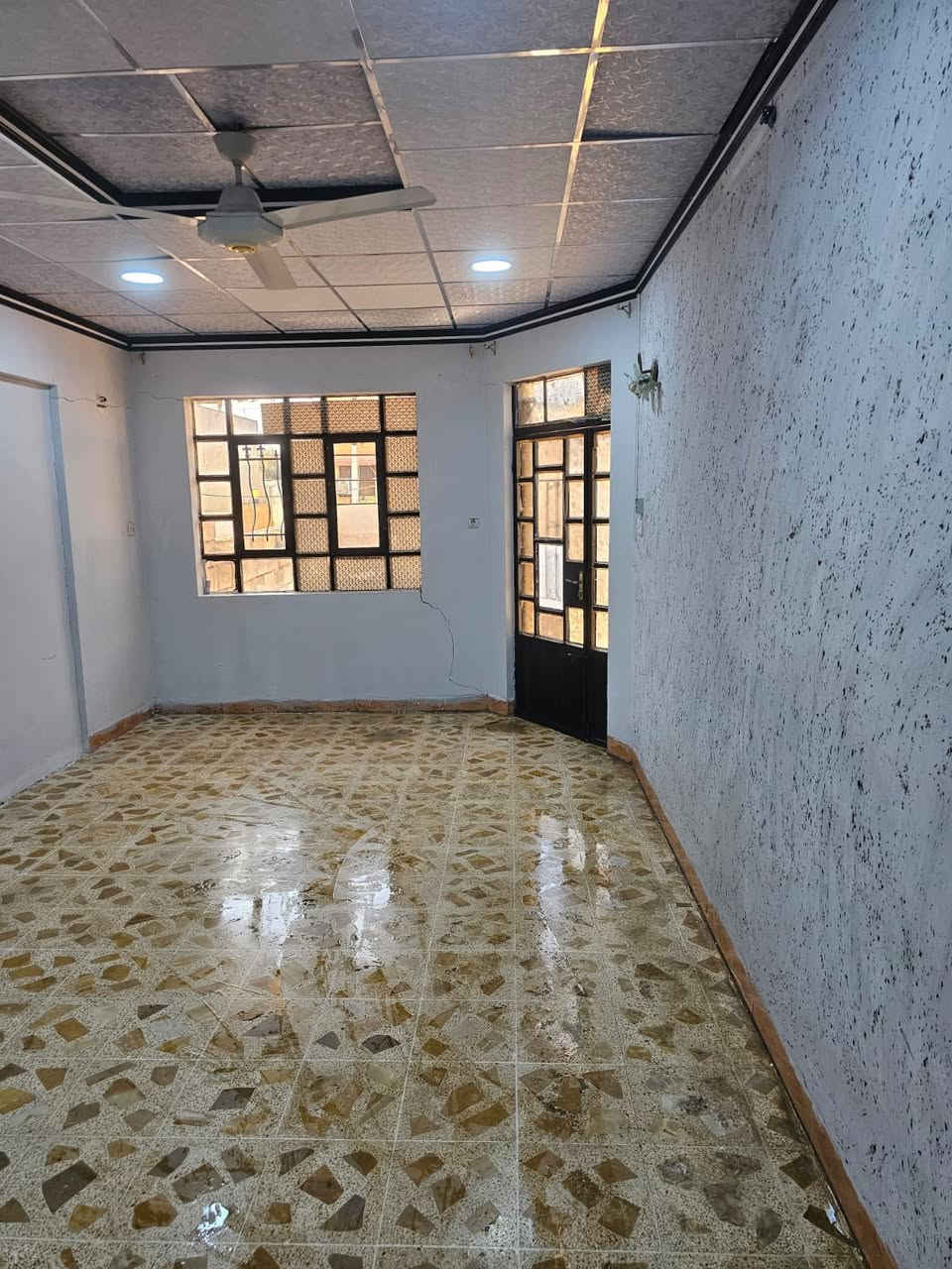 دار للبيع او معارضة في حي العركوب 

غرفتين وهول واستقبال وصحيات 

للأستفسار اكثر الاتصال على الرقم 

‭***********‬
