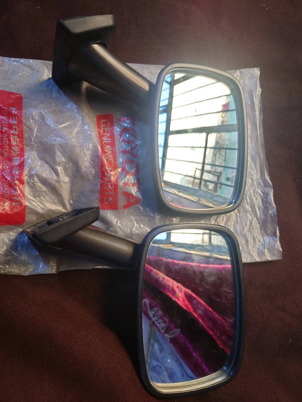 مرايات لاندكروز اصلي شركه جديد مامستعمل ياباني اصلي جهه اليمنه سعر 75 مكان بغداد ***********
