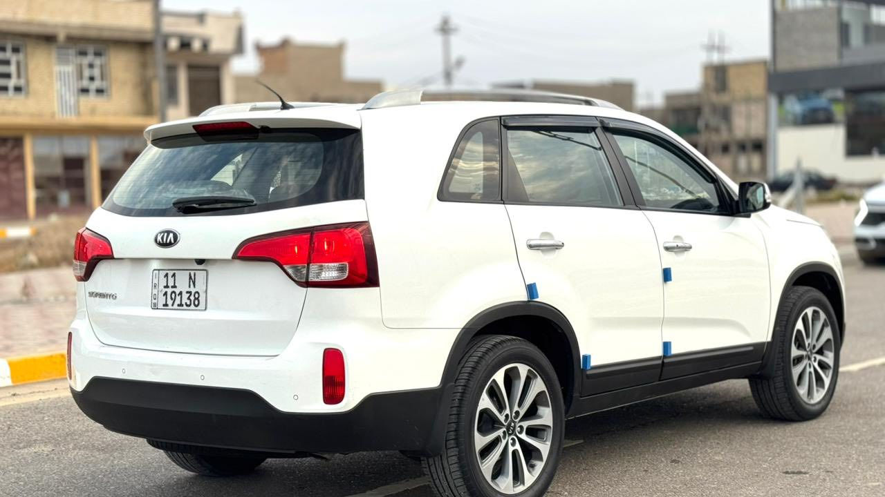 كيا …. سورنتو
موديل …. 2015
رقم بغداد تحويل مباشر بأسمي 
خليجي 
فول مواصفات 
_بصمه
_بردات أبواب خلفيه 
_اشاره بالمرايه
_لد خلفي وامامي 
_حساس خلفي وامامي
_3 قطع تبريد
_7 راكب 
_مكينه 2400 
مكفوله من صبغ وتبديل وبارد 
جديدة جدا 
مكان السيارة واسط الصويره 
للاستفسار اكثر عن الاسعار
***********
***********
