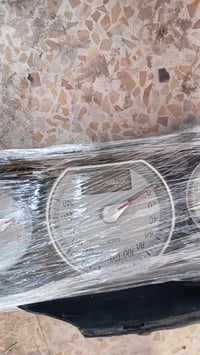 للبيع ٠٧٧٣٥٤٧٢٤٤٣ واتساب ٢٠ الف  يشتغل ماتفليش بس بي كسر