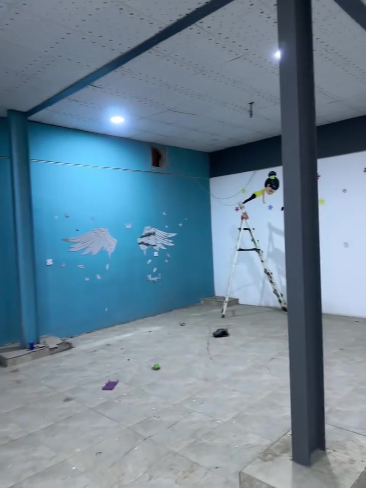 قاعة تجارية للإيجار مقابل فلافل العطشان و مقابل مشويات مصطفى العتابي فوق صيدلية الريم طابق ثالث تصلح لجميع المشاريع الريادية للاستفسارات ***********
وتوجد عيادات و مكاتب فارغة للإيجار
