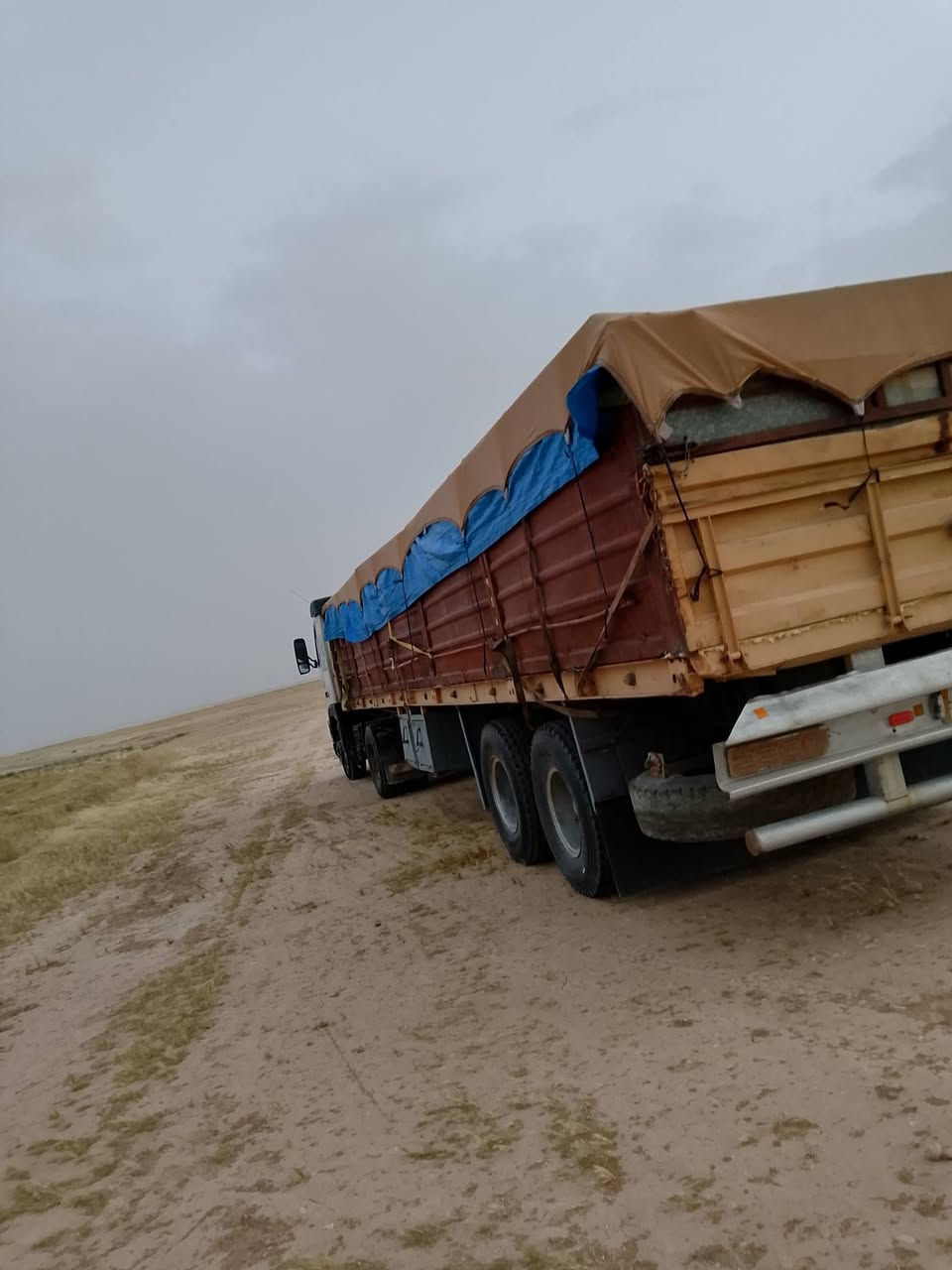 عندي عربانه للبيع باقي الاستفسار عل رقم *********** تخم تاير بريك نشره عربانه جاهزه***********
