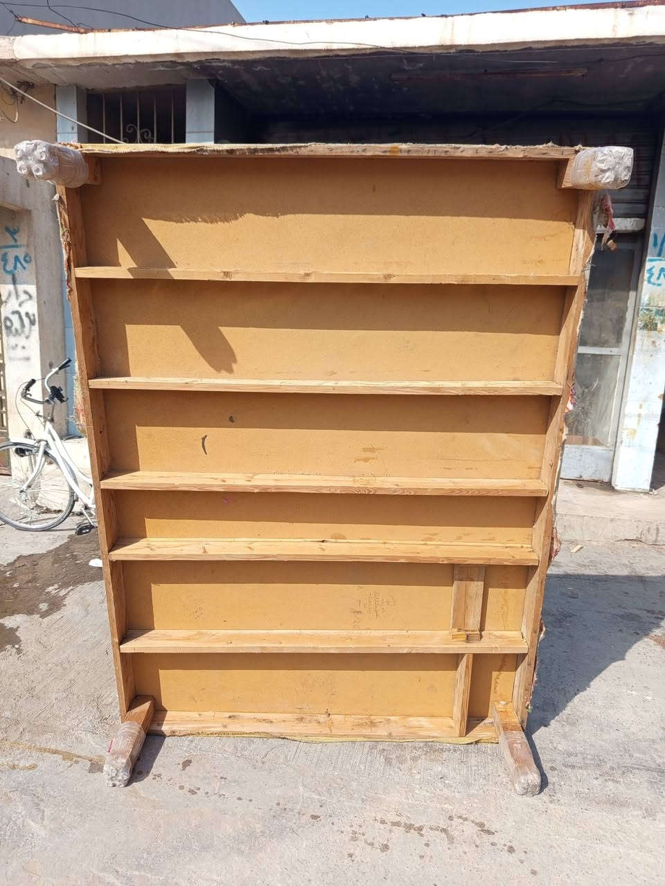 تخت نفرين شرط شرط النظافه شغل ثقيل حيل 
سعرها ٦٥ الف
رفاعي يم طرشي الشفاء ***********
