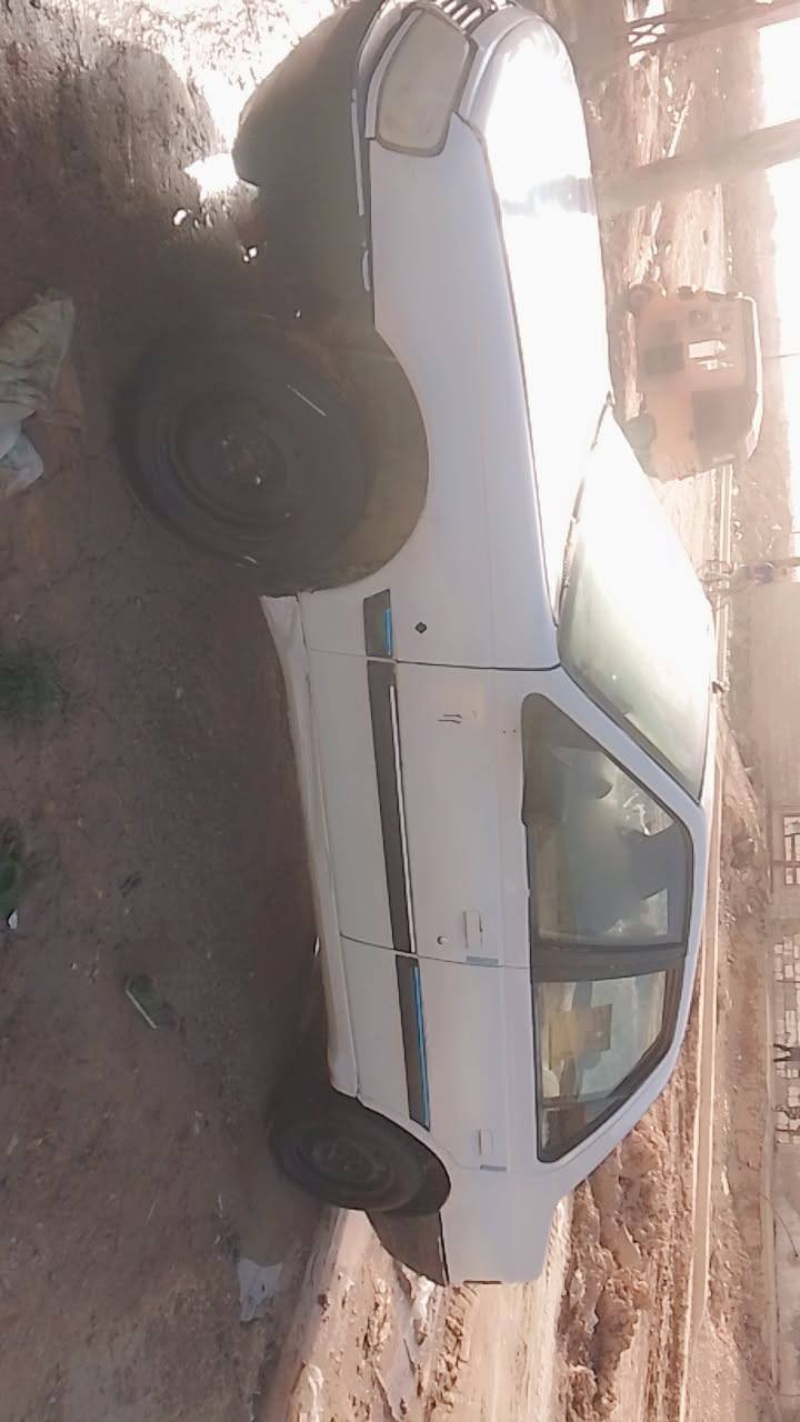 السلام عليكم للبيع بيجو رواى موديل 9سياره جاهزه كير مكينه اكسن شرط كهربائيات كلها شغاله السياره خير من الله راعيها موجود يريد تحويل رقم نجف تخم تاير باتري جديد السعر 17وبيها مجال المكان ديالى الستفسار ***********واتساب
