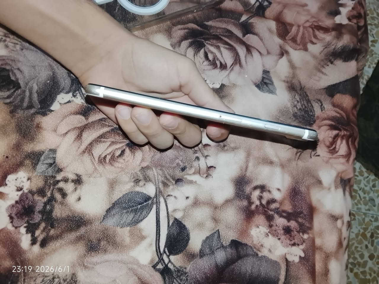 ايفون 7 Plus جهاز نضيف حيل شخطه مابيه
مبدل بطاريه اصليه تدعيلي بيها 100 
شاشه بيها شوي هذا السواد واصلا مايبين يعني لامأثر ولا يبين الا إذا تدقق 
كامره سيلفي دمعه 
كاكره خلفيه بس x1 ماتشتغل من اشتريته هيج والباقي تشتغل 
بس هاي بيه والجهاز نضافه فول كلشي بيه حلو بالالعاب فول ببجي 40 فريم بس دقه عاليه 
مراوس ب 11 عادي أخذه شنو بيه عادي أو إذا جهاز عجبني  أو بيع انطي سعر اذا عجبني أبيعك


**إذا كنت صاحب هذا الإعلان وتريد حذفه لأي سبب، رجاءا أرسل رسالة إلى الدعم الفني**