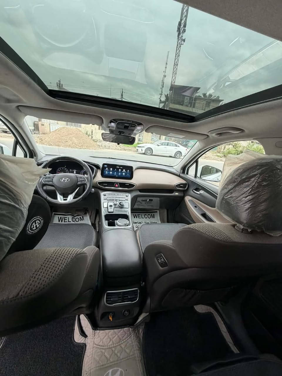 للبيع سنتافي 2024 خليجي رقم بغداد بصمه 
ليد امامي + خلفي
كراسي كهرباء
كير بيانو 
تبريد شاشة
اشاير بلمري + مري كهرباء
جنطة كهرباء
اوتو هولد
سايد بريك دكمة
درايف مود 4 وضعيات
كامره خلفية
حساس امامي خلفي
مانع انزلاق
مانع انحدار 
كروز سرعة + مثبت سرعه
جام اوتو 4
3 قطع تبريد
7راكب
بردات ابواب خلفية
شاشة 
منافذ usb
شاحن وايرلس
تبريد خلفي تحكم منفصل
مكينة V6/3500
السعر 30،000 $ للاستفسار الاتصال على الرقم ***********
