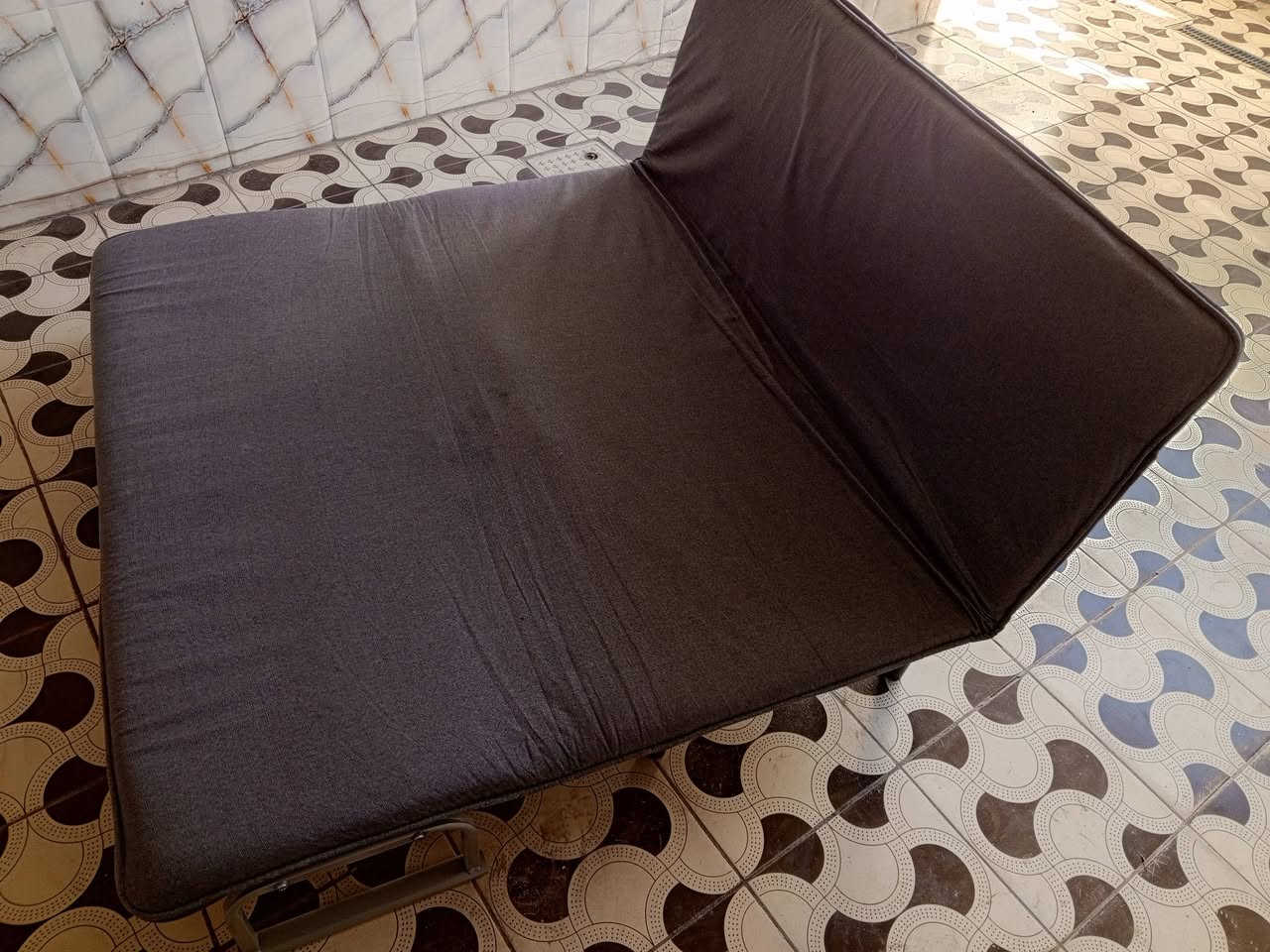 ب ٢٥ الف للبيع تخم وسرير
يطبك سياحي سهل التنقل بي رجل وحده مشلوعه موضحه بالصوره تكدر تصلحه او تبدلهه

‏‪***********‬‏ قرب تقاطع الدرويش
