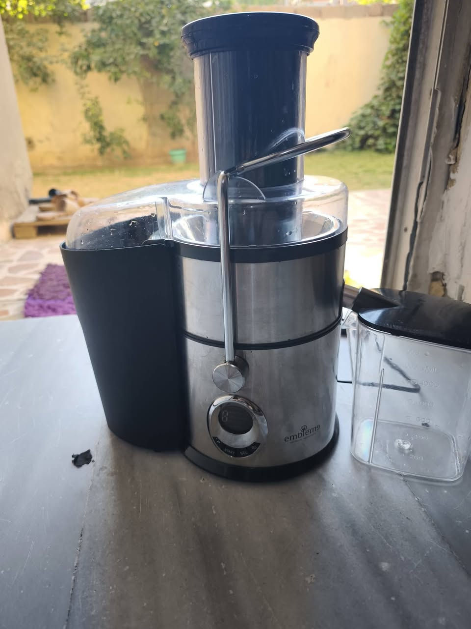 قلاية 35
معصرة فواكة 35 
مستخدمات اسبوع واحد فقط يعني جدد


**إذا كنت صاحب هذا الإعلان وتريد حذفه لأي سبب، رجاءا أرسل رسالة إلى الدعم الفني**