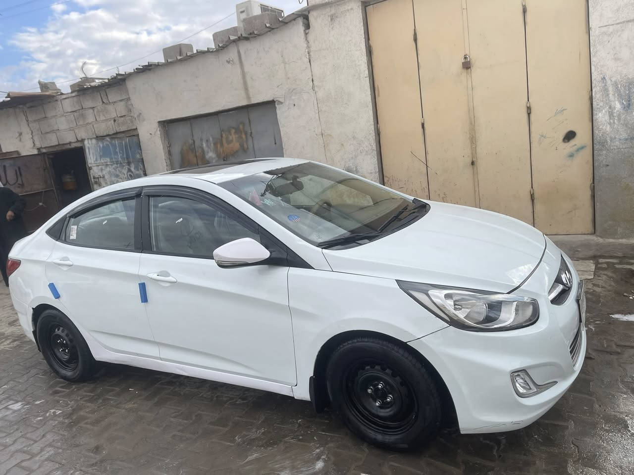 اكسنت ١٤ خليجي راعيه وتحويله بلبصره سنويه ل٢٨ مكينه ١٦٠٠ دوش مكفوله من الضربه بيه رشات صبغ كير مكينه حداديه كهربائيات خير من الله السياره جاهزه السعر ٨٣ بصره مطيحه ***********
