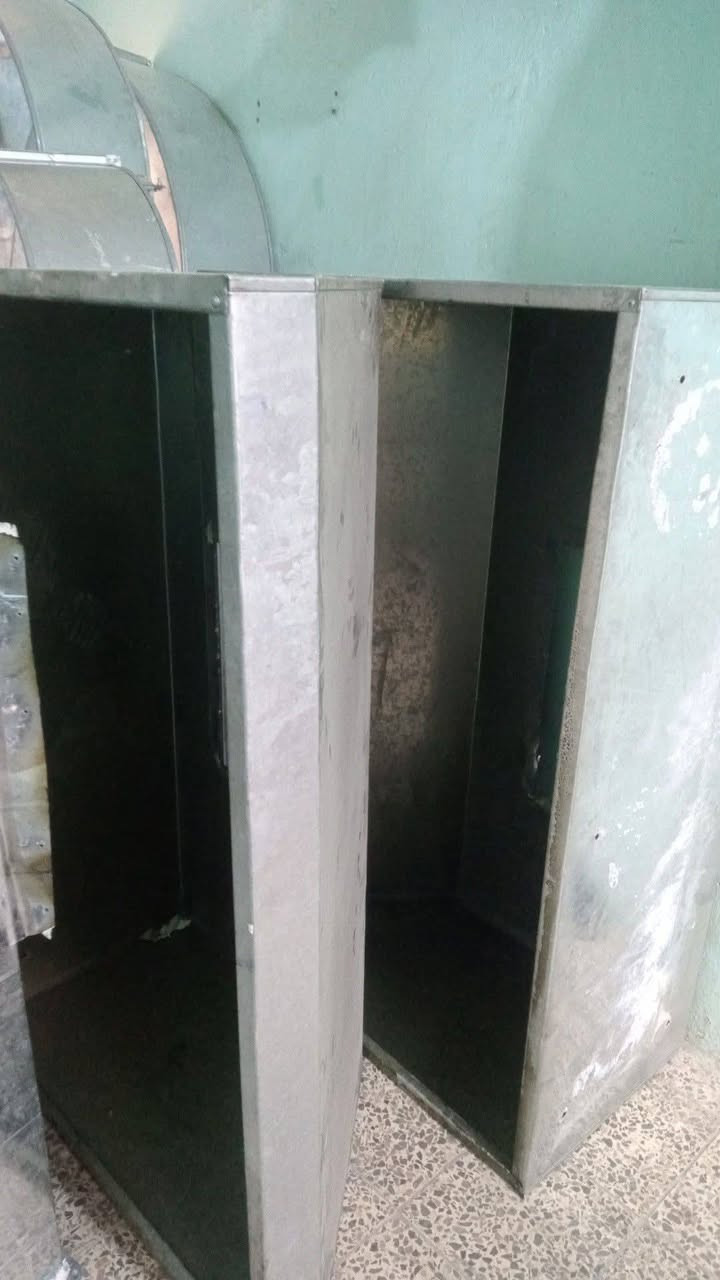 السلام عليكم دكتات 20 متر للبيع ومرشحه هواء استعمال شهر عنواني بغداد مدينه الصدر ***********
