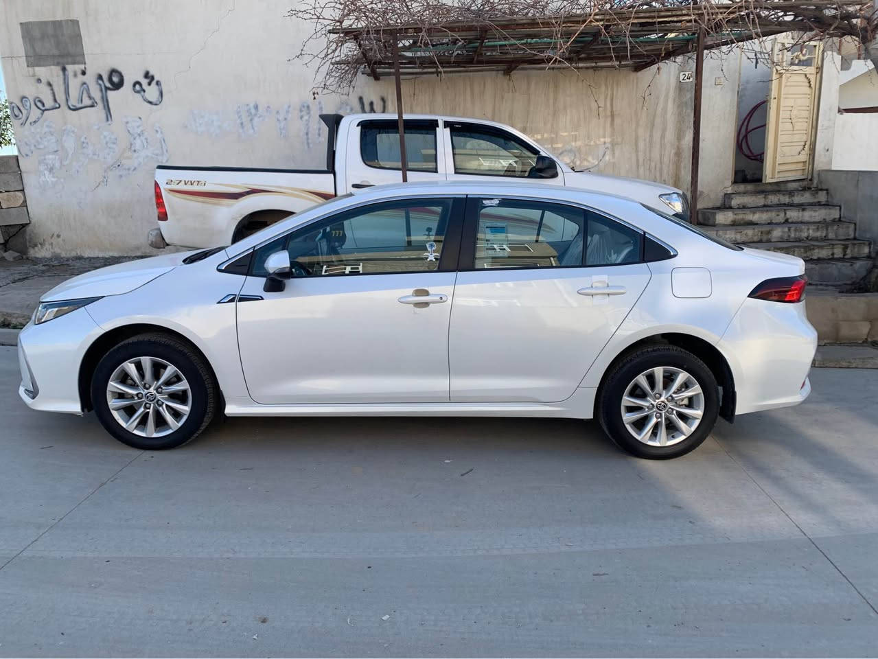 تۆیۆتا کامری سفری شریکەی ساز مۆدێل 2024 
. مواصفات فوول بێ صلاید ـ تەنها 18هەزار ڕۆشتووە 
ضمانی شریکە 4ڕۆن گۆڕینی ماوە 
هیچی پێوە نیە دەعامی بۆ دەعامی بەشەرت نرخ185وەرەقە 
بۆ پەیوەندی 
*********** السليمانية, العراق
