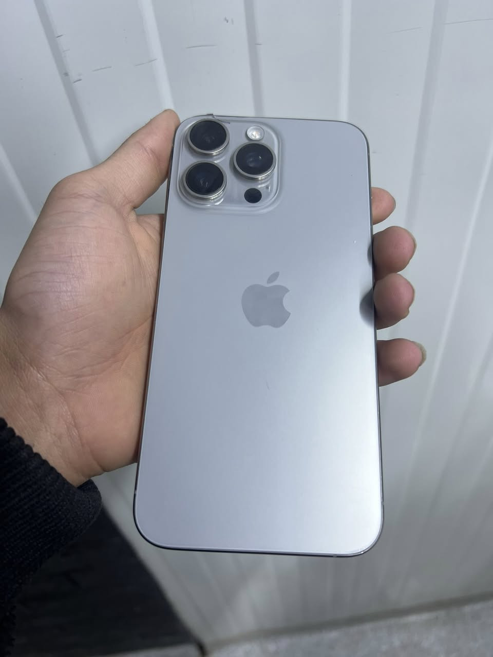 15 برو ماكس للبيع
ذاكرة 256
بطارية(93)
لون:تيتانيوم
مبدل(شاشة3خيارات وبصمة وجه واكفةوبي فطر صغير بالظهر)
ماسترAA/A
السعر:650 وبي مجال 
العنوان:بغداد:مصفى الدورة
للاتصال:***********
