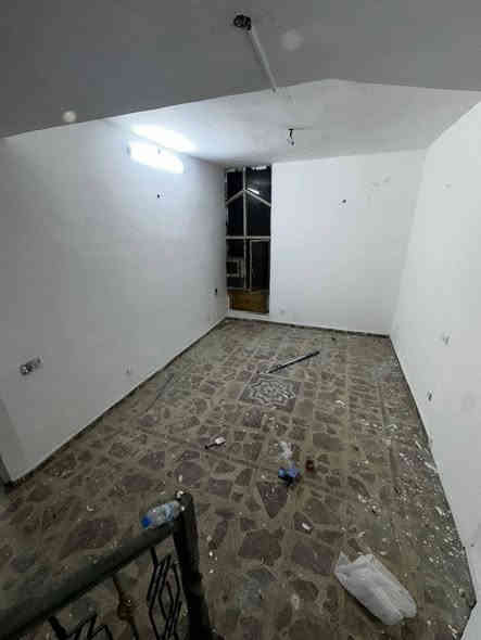 #للأيجار__في__السيدية
بيت مساحة 75م 

موقع مميز مربع (الكهرباء)

يحتوي على غرفتين نوم وغرفة اطفال  وصالة ومطبخ وخدمات وكراج 

قيمة الاجار:700 الف مع المجال البسيط 

للاستفسار:‏‪***********‬‏

او زيارة مكتب الفهد الهندسي للمقاولات العامة/شارع جامع الاقصى مقابل مكتبة الحكم سنتر
