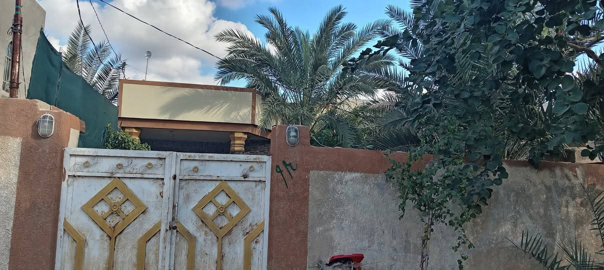 دار للبيع طابو زراعي بأسمي مساحه 455 م للتواصل ***********
