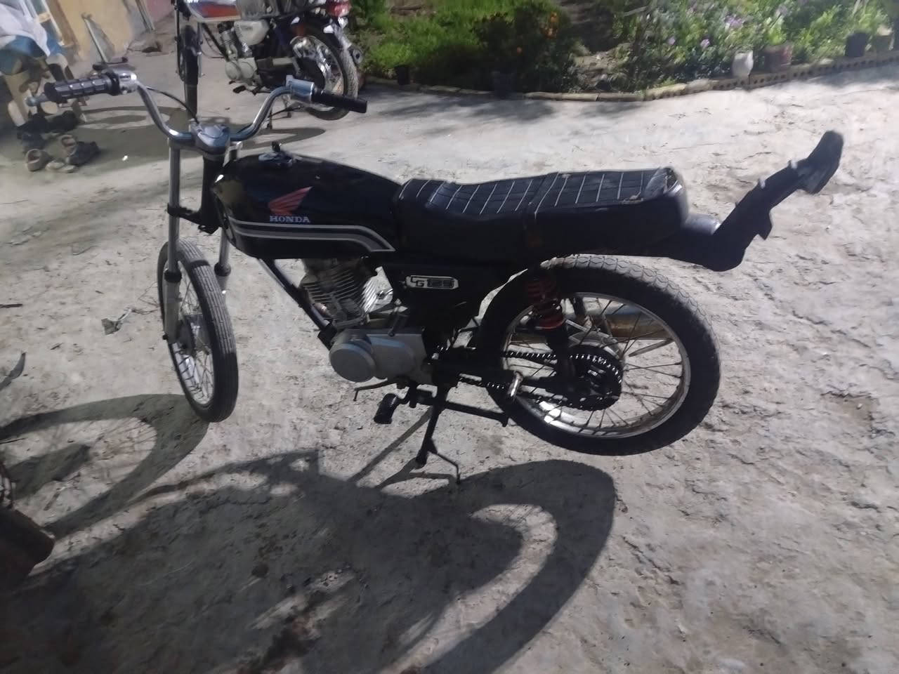 سلام عليكم دراجه لبيع مديل 23 كلشي مانقصه سعر 350 وبيه مجال عنوان كربلاء حي لعباس مامتواجد عله فيس ***********
