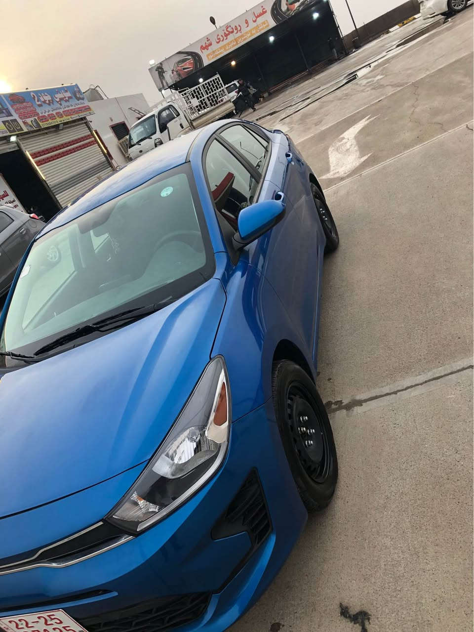 السلام عليكم 
كيا ريو موديل 2023
وارد امريكي🇺🇸 
خمس قطع صبغ بدون دواخل 
هزه وفحص جديد 🆗
بدون رقم 
جاهزه اي مصرف مابيه 🛠️
السعر 91 💵وبي مجال
اي استفسار *********** بغداد, العراق

