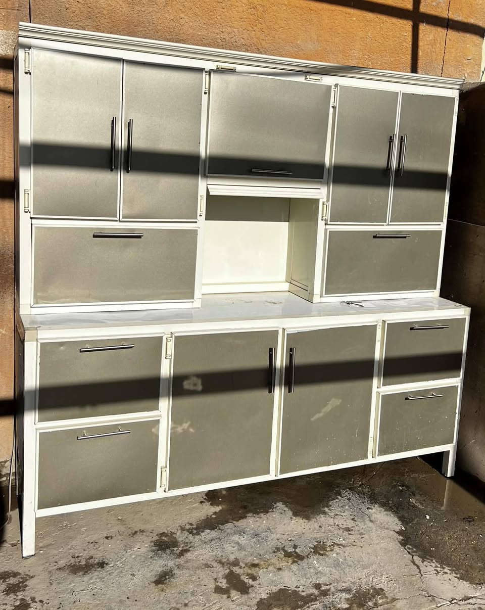 معمل ومعرض المصطفى بادارة محمد الشيباني العنوان القاسم شارع البريد يوجدكاونترات جديد  ومستعمل يوجدتصليح ونبدل القديم بل جديد معه الفرق يوجداقصاد المريح تعالوخاص كافت الموديلات الجديده


**إذا كنت صاحب هذا الإعلان وتريد حذفه لأي سبب، رجاءا أرسل رسالة إلى الدعم الفني**