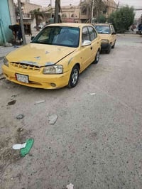 اكسنت فيرنا موديل 2000 للبيع السعر 15ورقه 07700773807