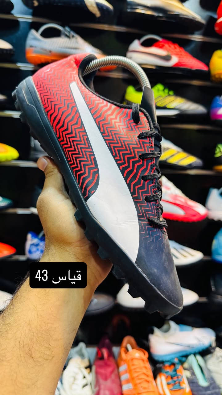السلام عليكم 

احذية تارتان اصلي باله اوربي 

موضح بالصور القياسات 

خدمة توصيل 🚚 لكل المحافظات متوفرة 

العنوان/كوت-الشيشان /عمارة التجهيزات الرياضية 

رقم الهاتف/***********
