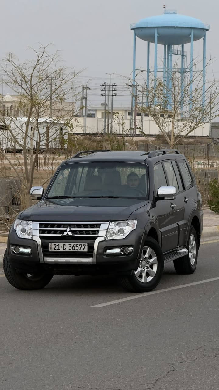 باجيرو 2018 نص فول استيراد الملا مكينة 3500 المرغوب فتحة كشنات مخمل 7 راكب بدون صبغ فقط بارد بالجاملغ الأمامي الأيمن ماشيه 209 الف شلعه معدل وحداديه 80 بالمية رقم سليمانية تواصل واتساب فقط ***********
