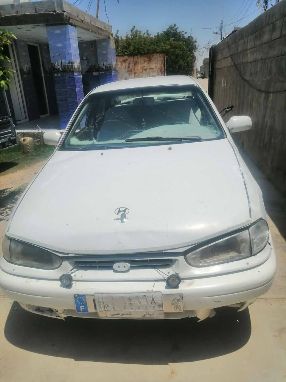 النترا دمعة للبيع موديل 94 سيارة حلوة تحويل ثاني يوم صاحبها موجود كير محرك خير من الله حتى تبريد بيها بس نقص رولة بس كهرباياتها تعبانة تريد كهربايات ابيعلك تسقيط سعرها 12 ورقة وبيها مجال مكاني الخالص العضيم ***********
