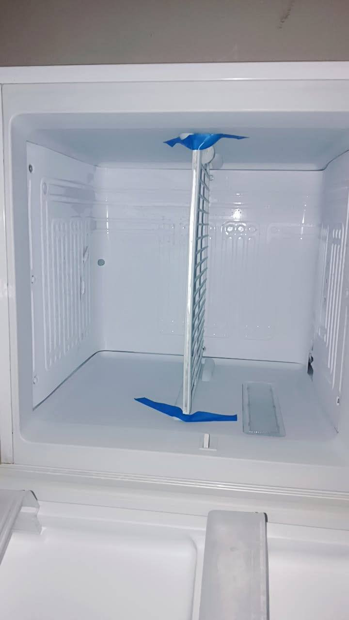 ثلاجه للبيع نوعيه كلش زينه حجم وسط السعر 275وبيه مجال


**إذا كنت صاحب هذا الإعلان وتريد حذفه لأي سبب، رجاءا أرسل رسالة إلى الدعم الفني**