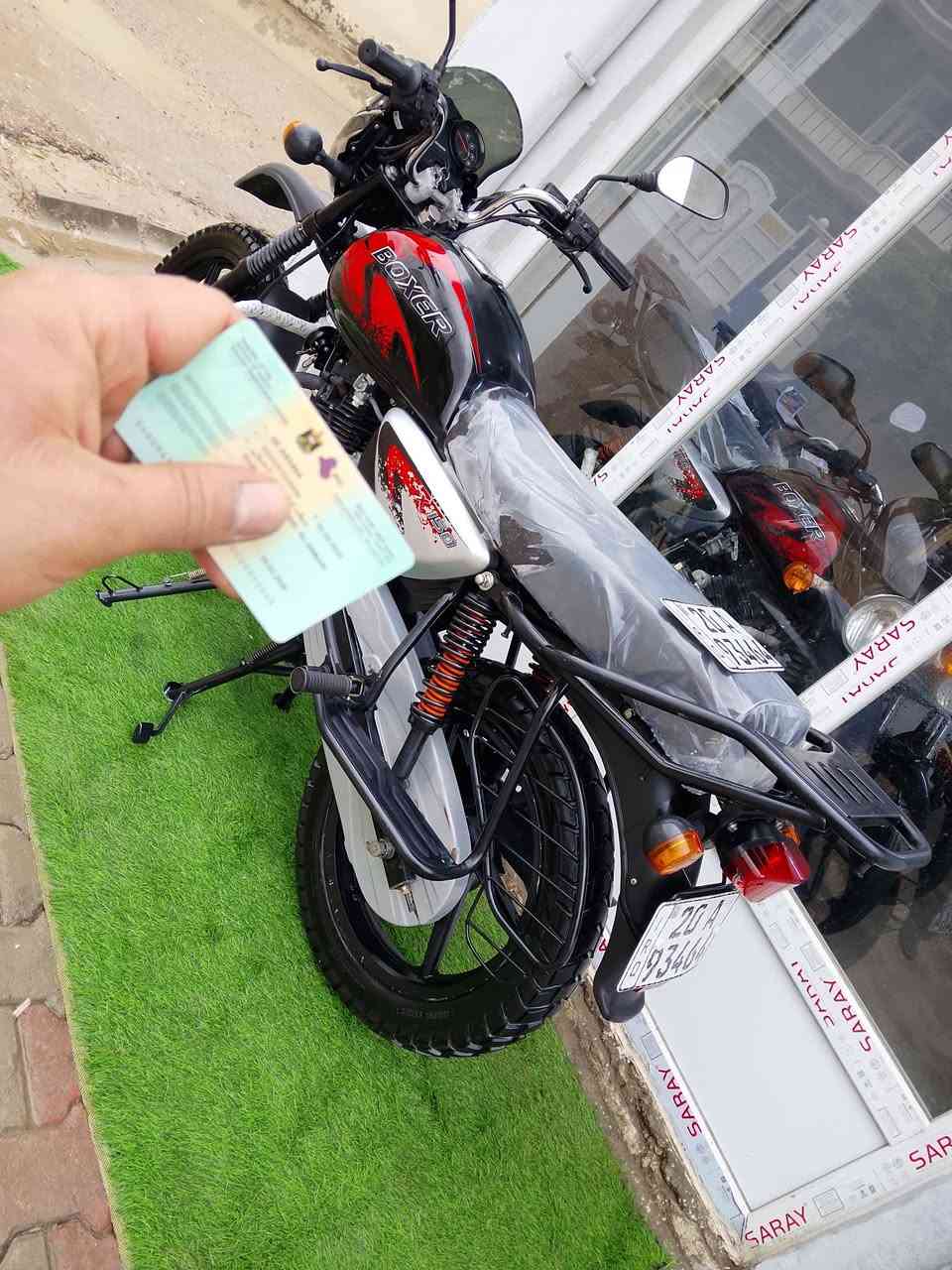 السلام عليكم ورحمه الله وبركاته دراجة نارية بوكسر موديل 23 نازلة بل 25 جبلي مرقم كامل انكليزي ديالى تحويل ثاني يوم إذ تريد كفالة عامة مكينة خير من الله مكاني ديالى خرنابات الشراي يتصل ويدلل ويتساب موجود تريد تتصل هم موجود *********** اخت زيرو
