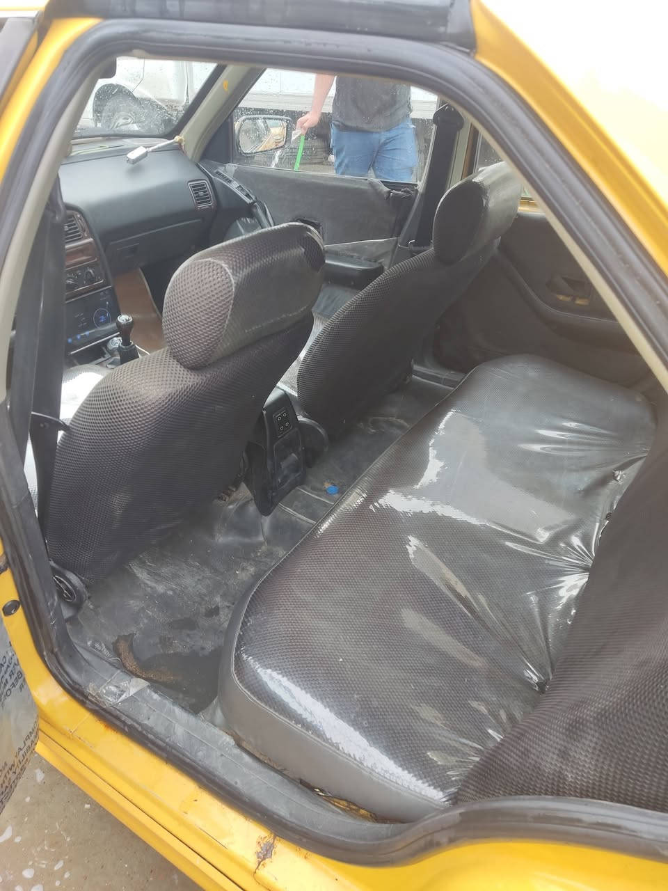 سلام عليكم ورحمه الله وبركاته بيجو بارص 2015 نضيفة  احلى بعد من الصورالسعر39(***********)
