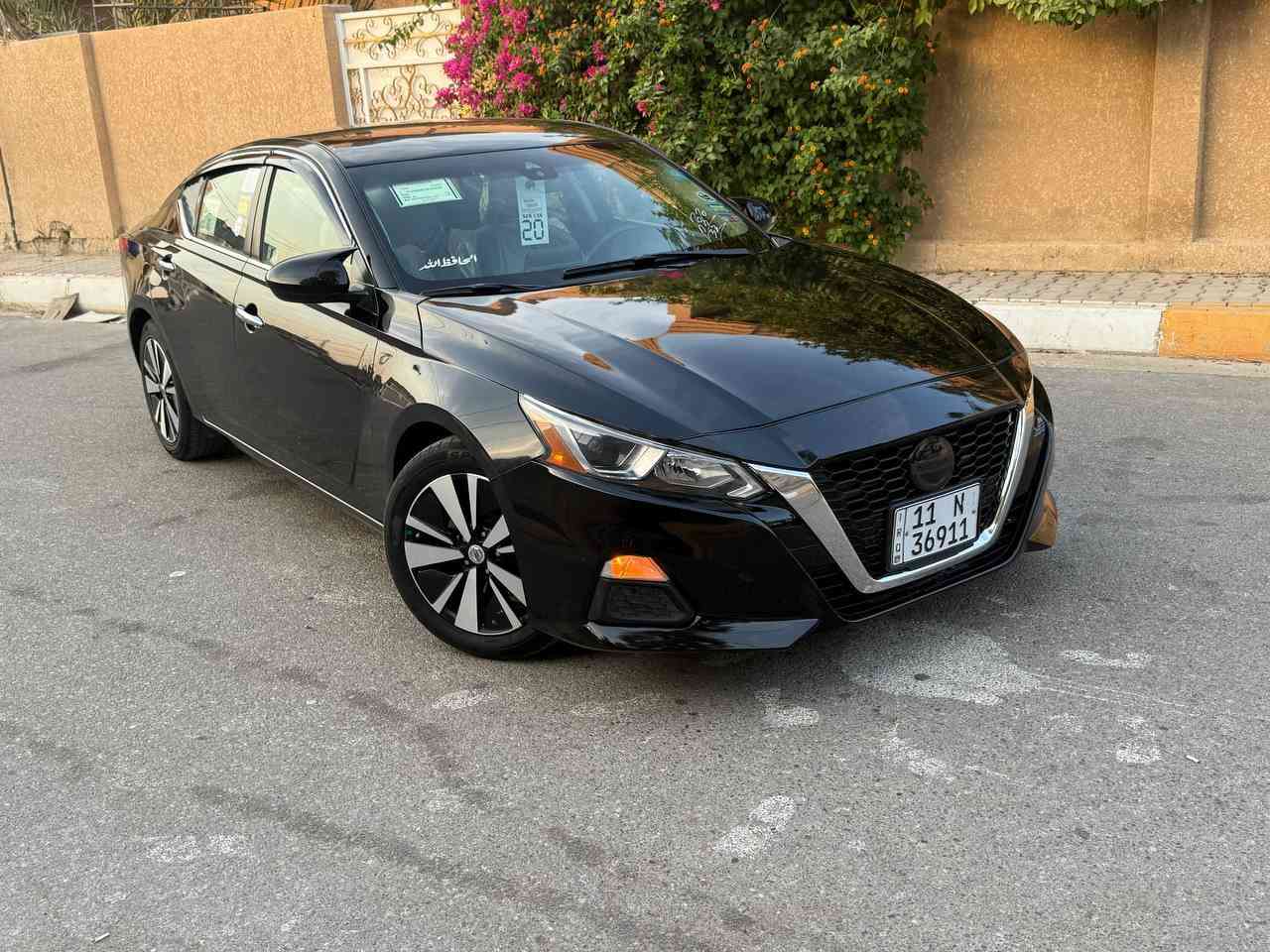 🚗 للبيع نيسان ألتيما. موديل 2020 فئة S
وارد أمريكي / رقم بغداد   بأسمي شرط التحويل  رقم الدولي الجديد هزه وفحص وسنويه وارقام كله جديد 
محرك مكفول مسوي ادامه كامله حتى الزيت جديد🔧 / كير مكفول ومبدل دهن وفلتر 
صدر مكفول وايضاً مسوي ادامه 
 حادث السياره طخه بسيطه بالجامرلغ والبنيد  فقط ارباك ستيرن فقط … والباقي كفاله عامه 
  سونار بيها  صفاح موس مكفوله كفاله عامه    
مواصفات السيارة S معروفه شاشه جبيره وكاميرا خلفيه كشن كهرباء. 
 رادار امامي وتوقف ذاتي كروس سرعه تفاعلي بصمة صندوگ بصمة بيبان وتشغيل بصمه  محرك 2.5 لتر / 4 سلندر اقتصادي وقوي تنفس طبيعي 
شاشة لمس وسطية 8 إنج مع بلوتوث و USB وكار بلي  
سستم كامل سبورت رياضي 
نظام سبورت 
نظام أمان حديث (ABS / Airbags)
تصميم أنيق ورياضي بلون الاسود      
سيارة كاملة مكملة تجي تفحص وتشوف بعينك كعدتها حلوه وسيارة ما تصرف عليها كلشي سعر 125 وبيها مجال للشراي وبالعافيه ع الياخذها سياره كامله وبدون نقص ومناسبه جداً جوه السوگ واحله من الصور الله شاهد  
مكان السياره ديالى بعقوبه  التحرير
***********

