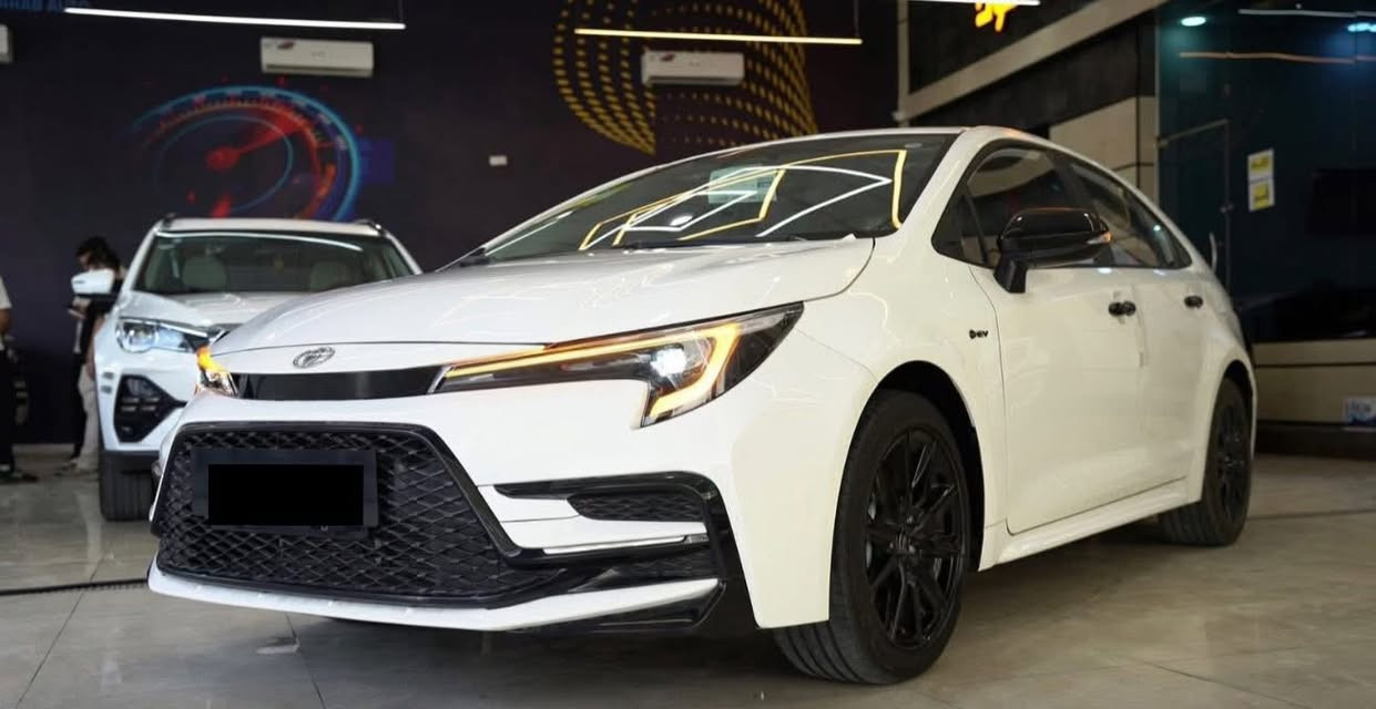 السلام عليكم
كورلا هايبرد بلاك ادشن اعلى المواصفات
موديل 2025 
ماشية 3000 مكفولة 
للإستفسار 
***********
