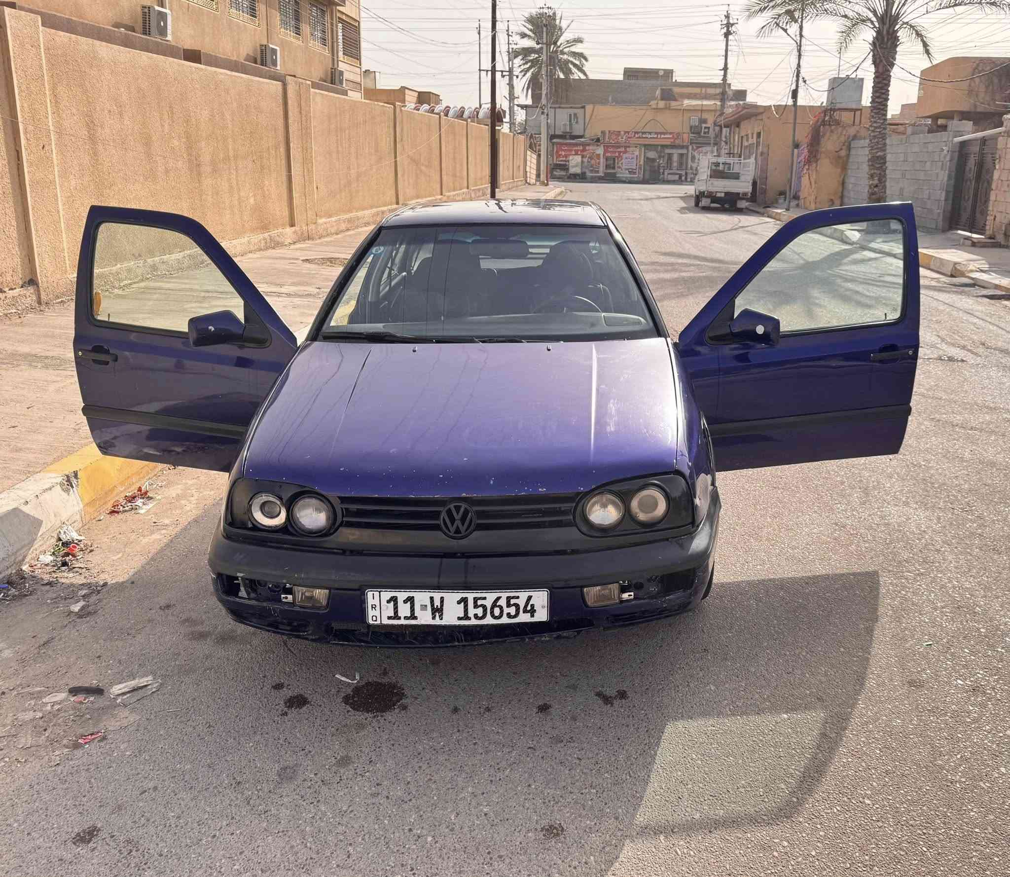 سلام عليكم
كولف 1993للبيع
محرك 2000 كير اوتو 
كهربائيات جاهزه بيها ملاحضات صغيره السياره 
صدر امامي جديد 
تبريد ثلج ❄️ تدفى شغال 
السياره مصبوغه عام جماليه
شاشه وسماعاتها حلوه 
غرفه السياره نضيفه مابيها نقوصات
السياره هزه جديده سنويه بسمي رقم انكليزي تحويل ثاني يوم
رايدها 44 وبيها مجال 
توصل ***********واتساب
***********
