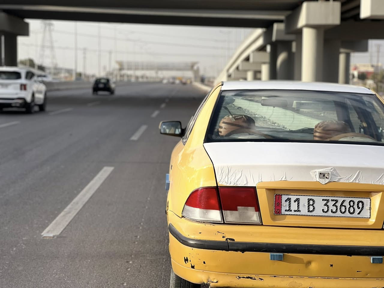 السلام عليكم سمند موديل ١١ مكينه وكير وصدر وتبريد خير من الله بدون ضربه وصبغ بيه باب السايق بي بارد 
مصفره هيه وغرامات 
مكان السياره بغداد الحسينيه شارع ابو سمير 
السعر32 غير متواجد عله فيس 
***********
