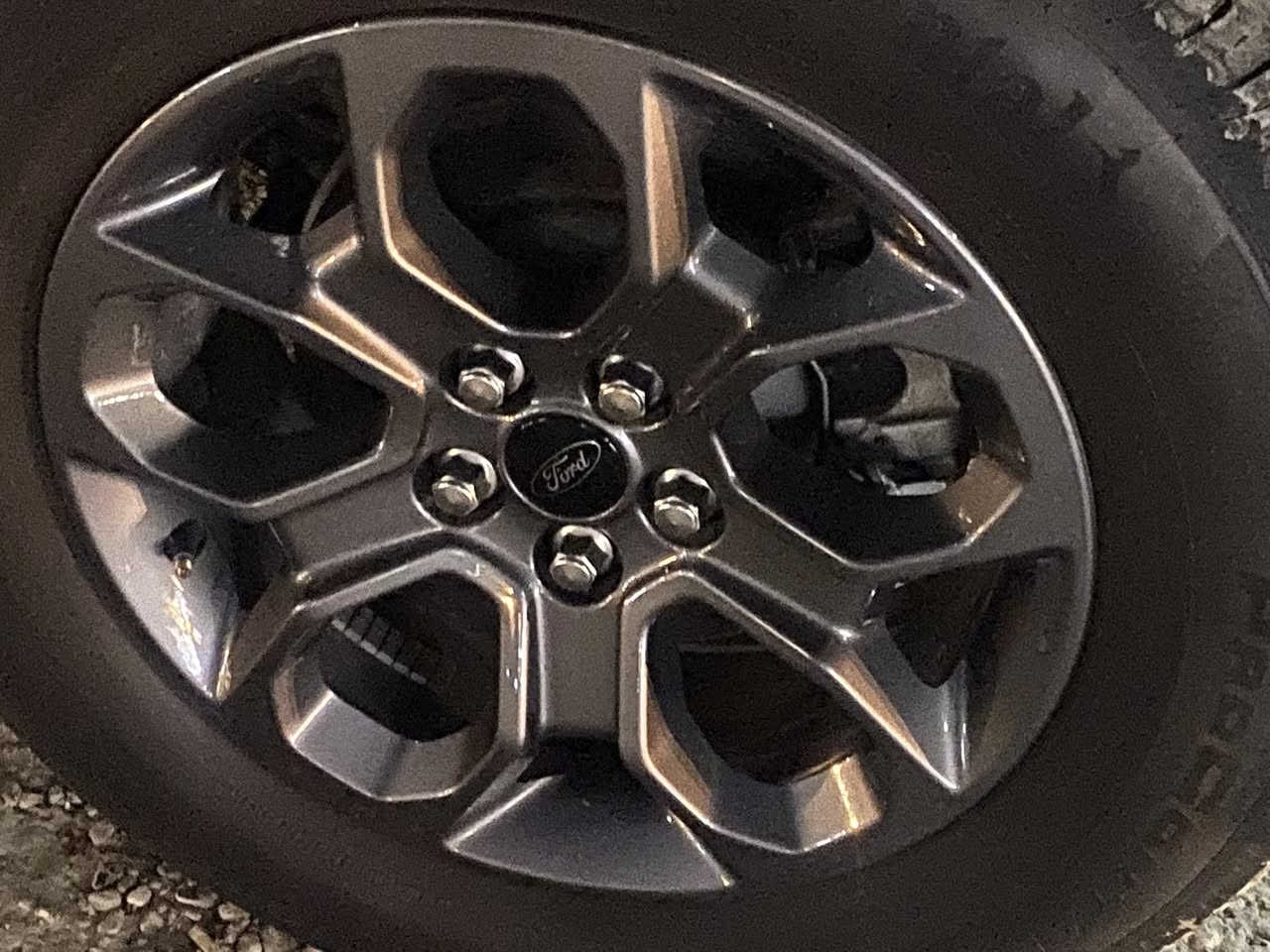 فورد مافرك 2024 XLT
حادثها موضح بالصور  تبديل جاملغ. وتكحيل بالبنيد فقط
ماشيه ٣١ كيلو 
السعر ١٩٥


**إذا كنت صاحب هذا الإعلان وتريد حذفه لأي سبب، رجاءا أرسل رسالة إلى الدعم الفني**