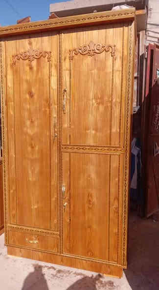 مجموعه من عمل الاخشاب تفصال تسكَام درجه اولى صاج.داخل خارج  المحل في حي الاساتذه خلف البانزين خانه ***********
