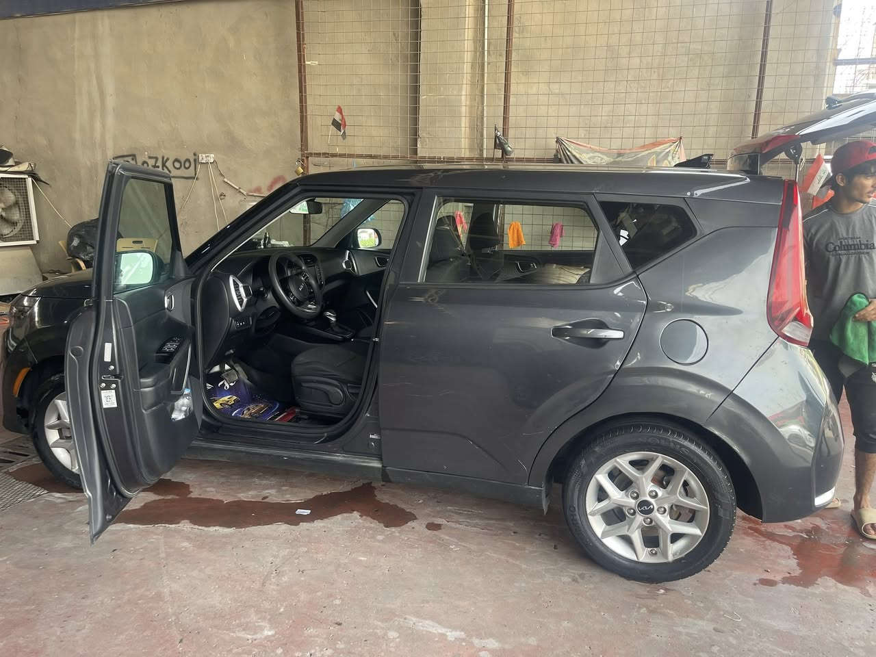 السلام عليكم صول موديل 23 نص فول رقم بغداد الجديدنص فول 
وارد امريكي قطعتين صبغ بدون دواخل السعر 143
***********
