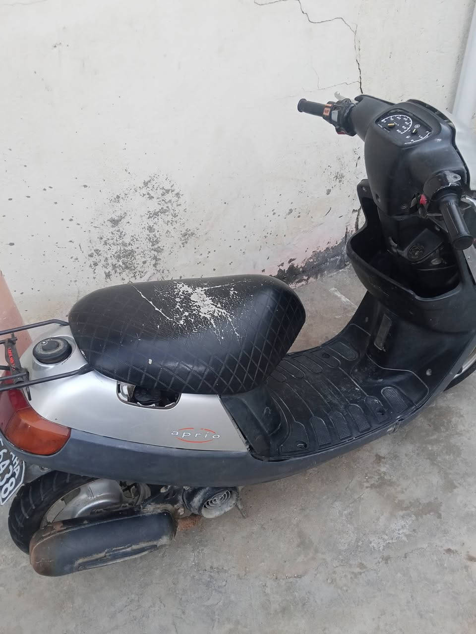 السلام عليكم دراجه بطه موديل 2003 شغاله كهربائيات كلهن يشتغلن السعر 175وبيها مجال بسيط
رقم ***********
