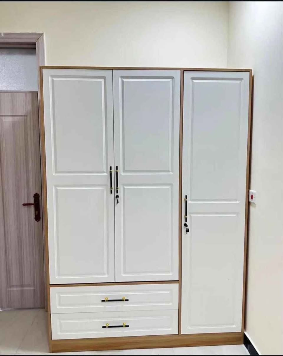 كنتور2باب 
كنتور 3باب  
كنتور 4باب
سرير نفر 
ميز تواليت بغداد, العراق


**إذا كنت صاحب هذا الإعلان وتريد حذفه لأي سبب، رجاءا أرسل رسالة إلى الدعم الفني**