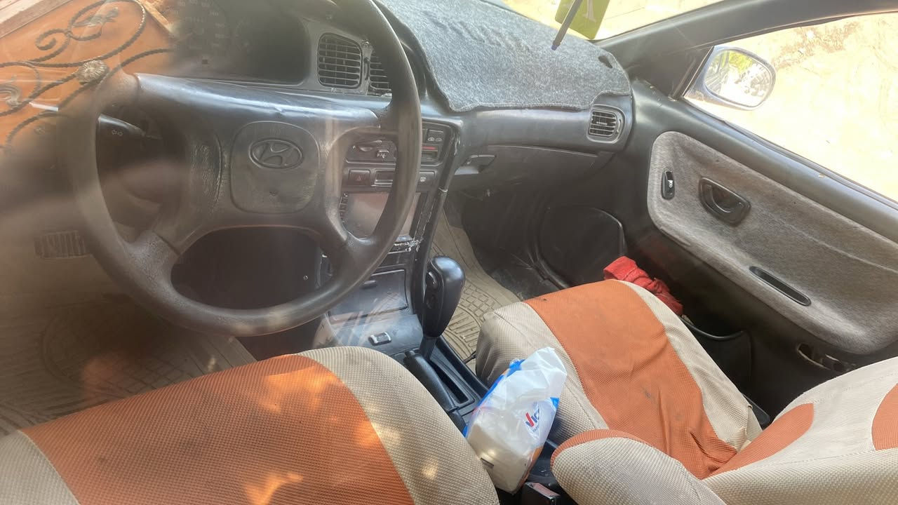 السلام عليكم سوناته 2موديل 1994كير اوتو مكينه 2000 كير قبل سبوع شاده مكينه خير من الله يرادلها صبغ الخارج فقط مشروع وطني سنويه ل28تايرات جدد تخم أربع جام كهربا تدفئه تبريد بس غاز ب 28قفل مكانها ديالى الوقف ***********
