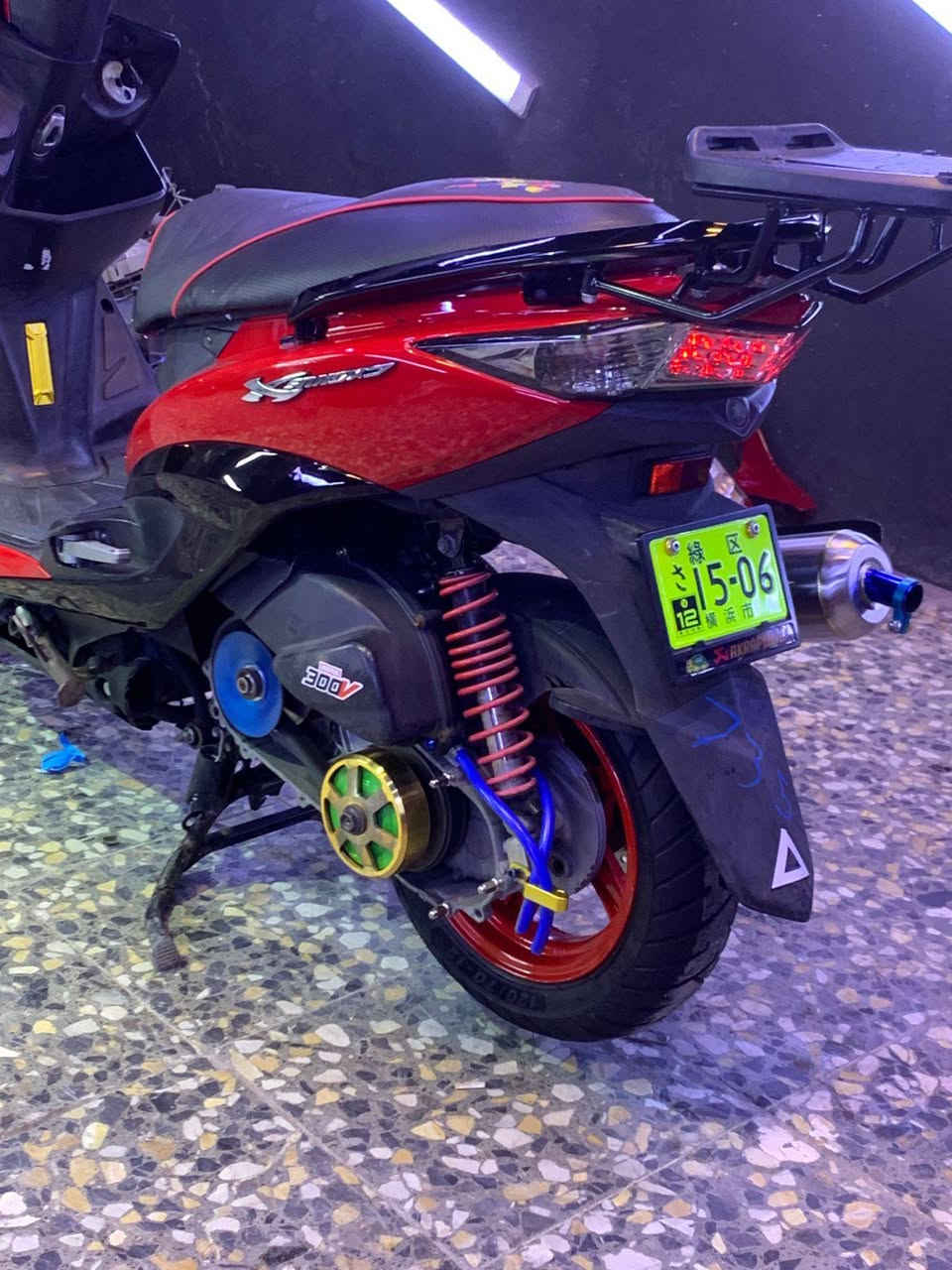 سكنس لد يباني ماشيه 21 الف درجه جديده زيرو بعدها بيها تزويد اكلاجات صلانصه ويلاكب مال شمعه ابريد خلافي دسك درجه كفاله عامه مكان بغداد شعب ***********
