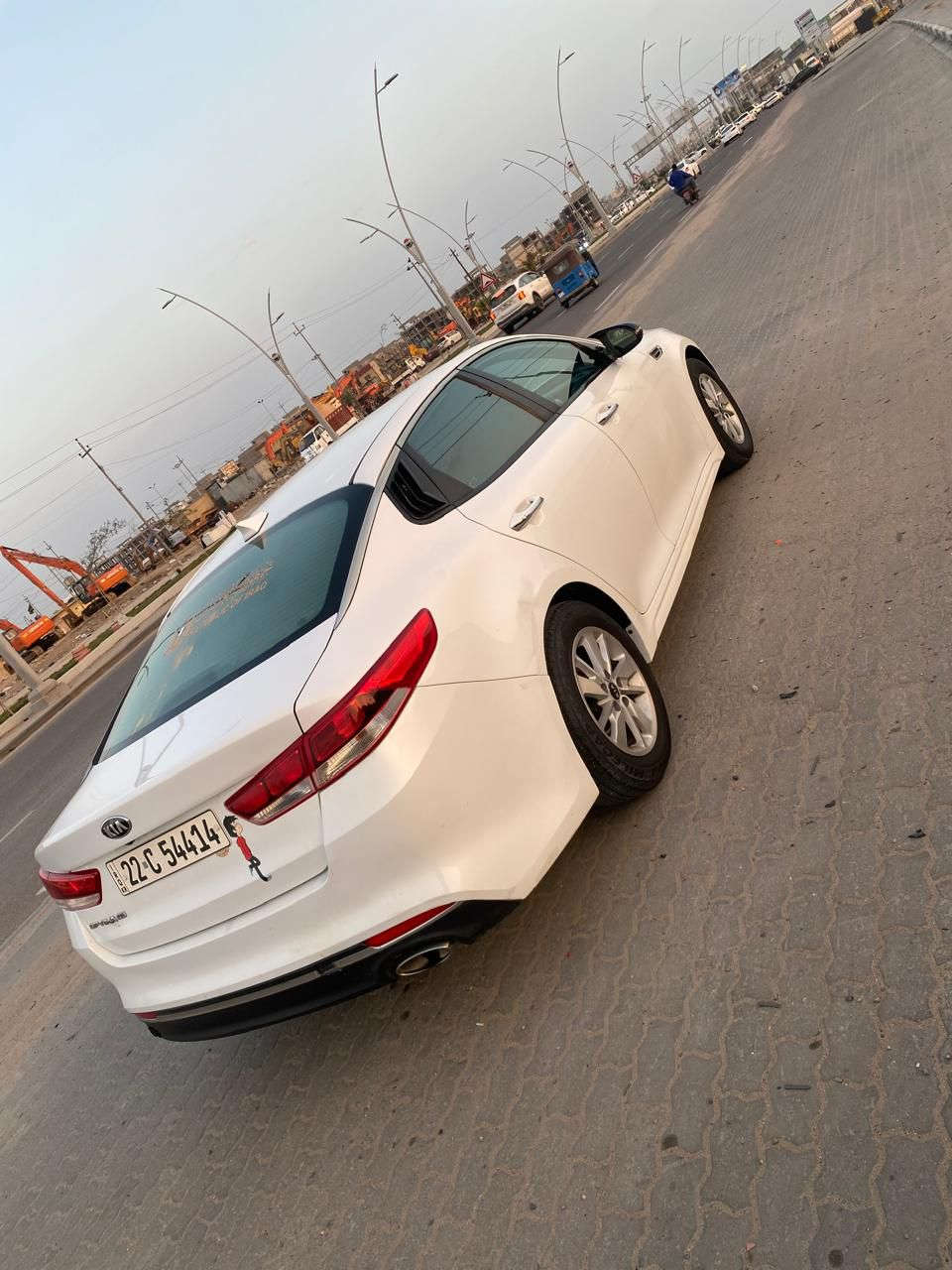 كيا اوبتيما مديل 18 رقم اربيل جديد سنويه جديد تريد تحويل او وكاله وارد امريكي بيهه مدكر امامي وبنيد وباب صبغ سياره جديده وجاهزة من كلشي مابيهه اي نقص محرك وكير وحداده وتبريد شرط الفحص سعر 120 عنوان بصرة هاتف ***********
