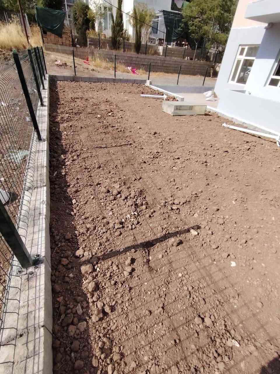 شقة للبیع سریع  فی سلیمانی رابرین طابق ارضي خدمات كامل ***********
سعر 380ورقە  فقط خدمات كامل 
 مساحة  110متر  
یتسجل بسم ای واحد عیراقی  
غرفتین نوم  استقبال 2 بلكون مطبغ  
مساعد مشتملات  حدیقة و كراج 
 تلفون ـ واتساب ***********
