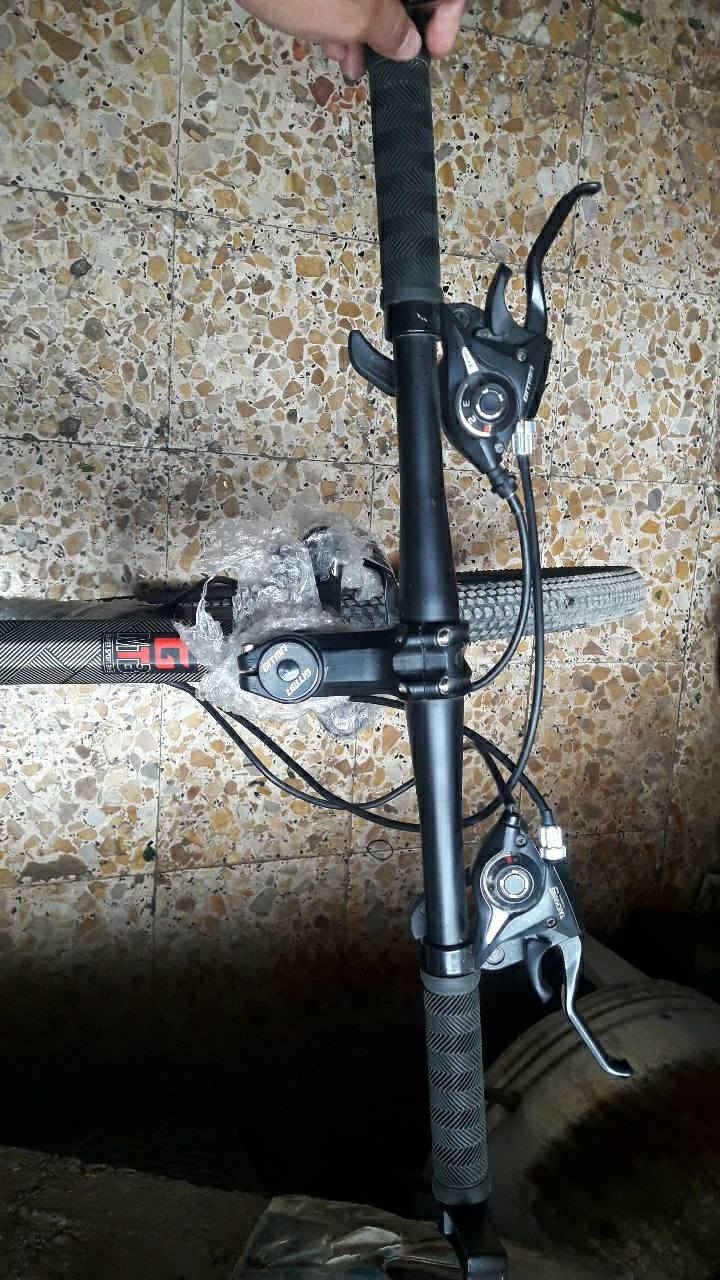 بايسكل جبلي جديد للبيع قبل سبوع اشتريته ب 150 / 7 نمر /دبلات دكسات بريك هوائي /اريد ابيعه اعلا سعر ابيع خلي سعرك وانه اراسلك


**إذا كنت صاحب هذا الإعلان وتريد حذفه لأي سبب، رجاءا أرسل رسالة إلى الدعم الفني**