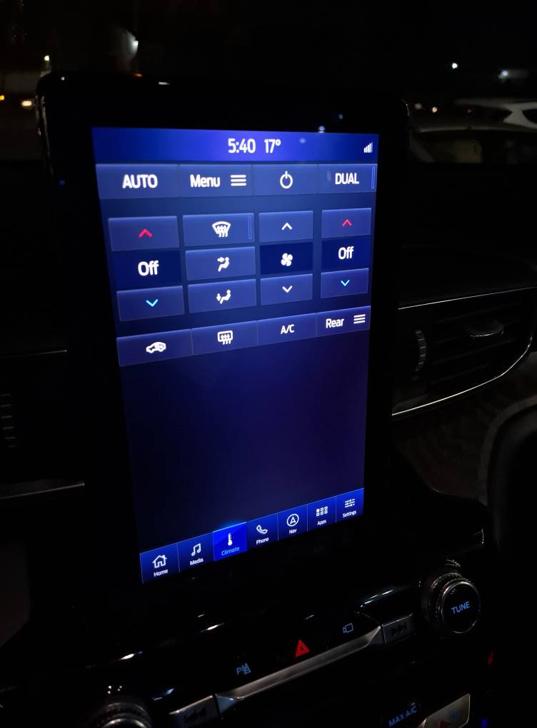 فورد explorer 2022
تحديث الشاشة
اضافة اللغة العربية
اضافة ترددات الراديو الزوجية
اضافة الخرائط
تشغيل الكار بلي والاندرويد اوتو على كامل الشاشة
اضافة تحكمات التبريد
تشغيل الفيديو عن طريق الفلاش

اربيل ١٠٠ متري جانب معرض رابتور كارس
متواجد :
يوميا من الساعة ٥ العصر الى ٩ ليلا
الخميس من ٣ العصر الى ٧ ليلا

***********
***********
